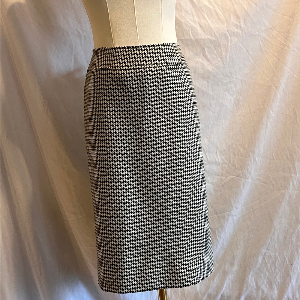 Tahari houndstooth skirt - size 6 - Picture 3 of 12